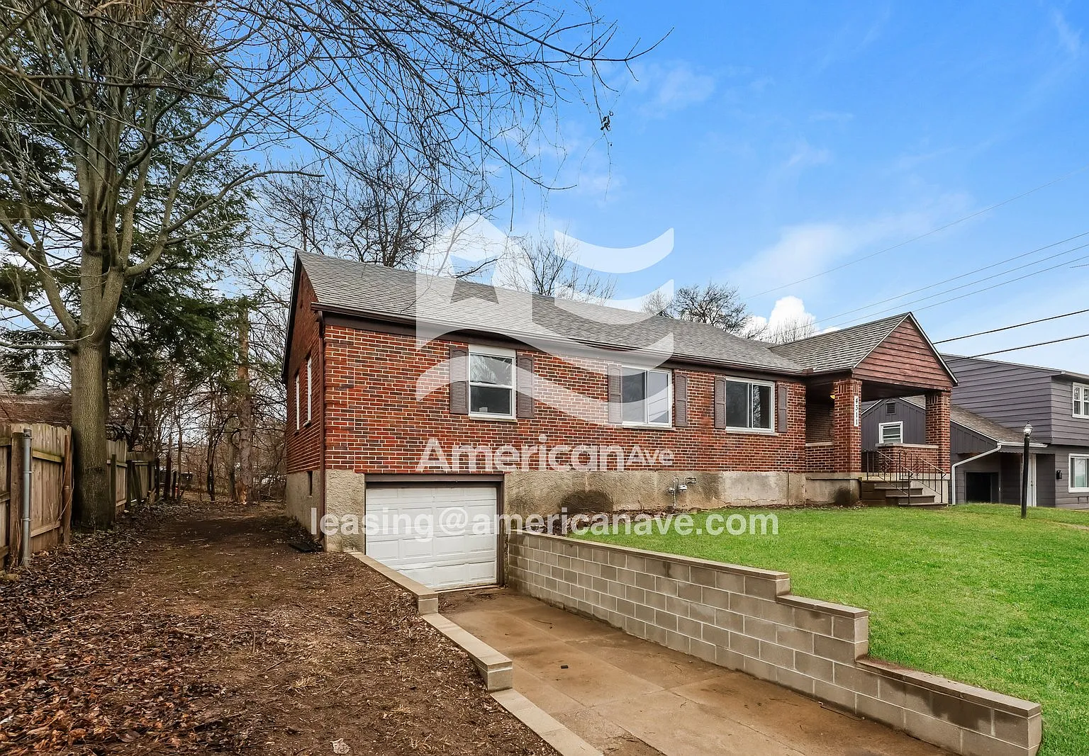 3 bed, 2.0 bath, 1150 sqft, $1,372 — Photo 2