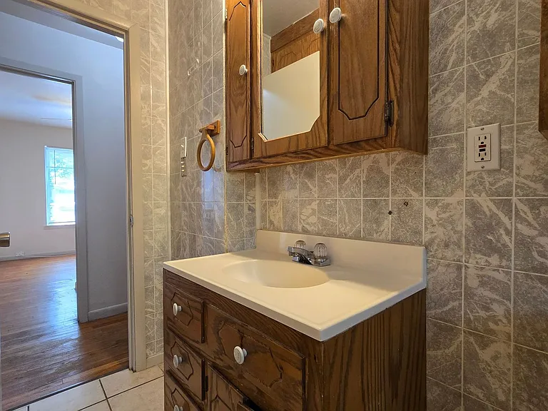 2408 Meadow Ln — Photo 13