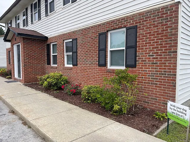 210 Shipman Road Building M - 4 — Photo 2