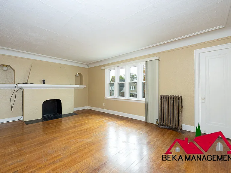 17158 Greenlawn St — Photo 5