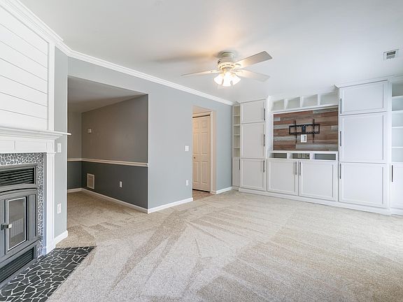 5th image of 1369 Almond Dr
