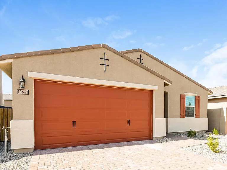 12641 W Daley Ln — Photo 3