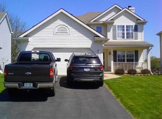 949 Hickory Creek Dr, Temperance, MI 48182