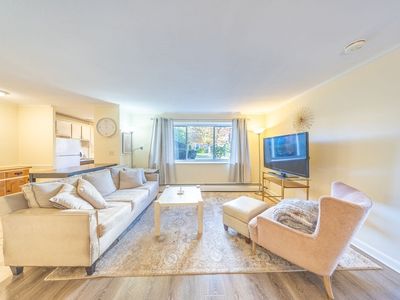 220 Essex St APT 1, Melrose, MA, 02176