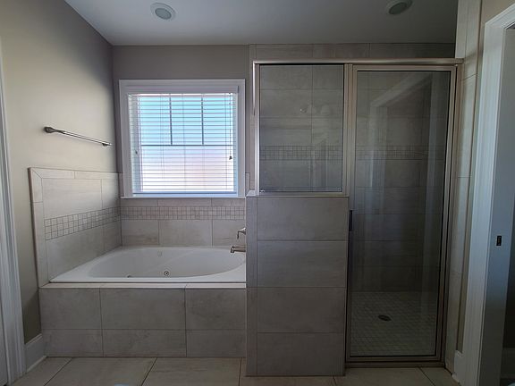 4th image of 2548 Capstone Dr