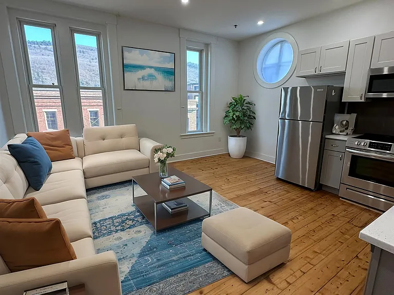 4 Elliot St #11 — Photo 1