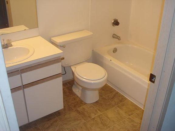 5th image of 12520 Greenwood Ave N APT 201