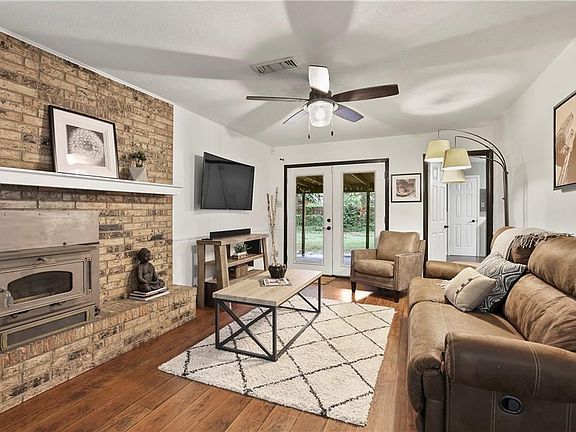 3rd image of 507 Yorkshire Dr