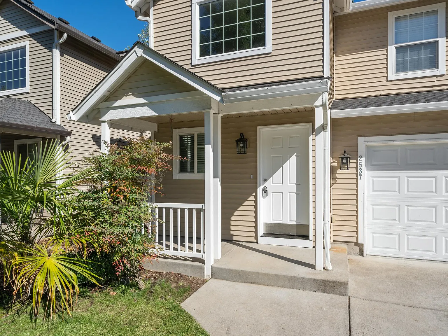 3 bed, 2.5 bath, 1800 sqft, $2,595 — Photo 4