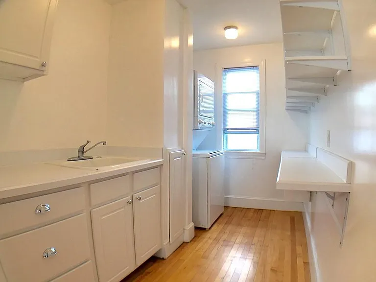 7 Jones St #3 — Photo 13