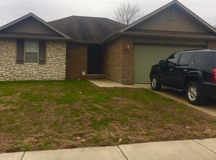 1222 E McClernon St, Springfield, MO 65803