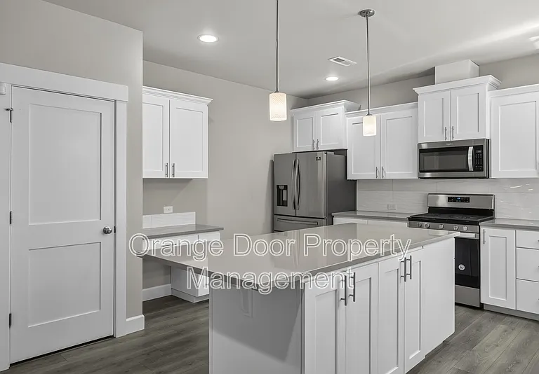 18311 SE 248th St — Photo 6