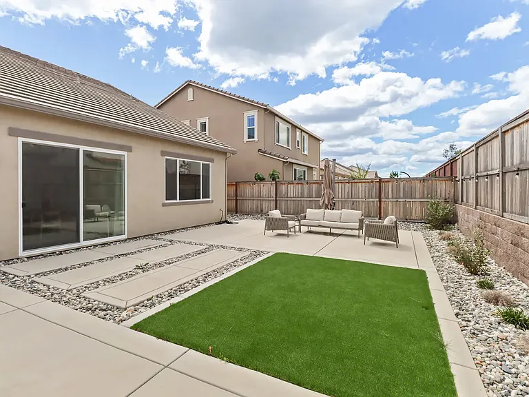 4292 Crescent Way — Photo 37