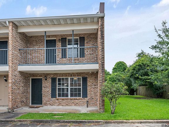 2nd image of 4625 Parkoaks Dr APT 65