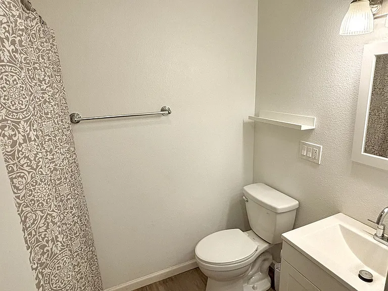 331 SE 146th Ave — Photo 14