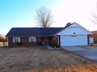 635 Country Club Rd, Poteau, OK 74953