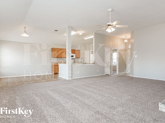 4th image of 209 Layman Dr
