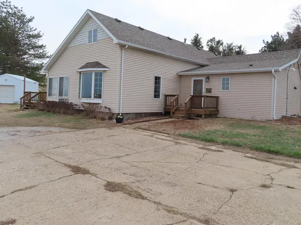 2135 Hancock Ave, Moville, IA 51039