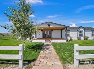 10105 Clear View Ln, Emmett, ID 83617