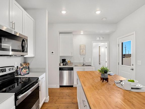 5th image of 4070 Sveta Ln