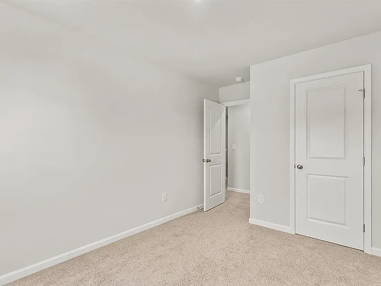 173 Randwick Ln — Photo 34