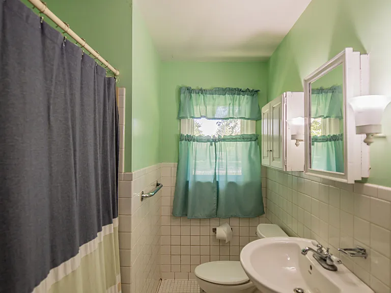 315 N 31st St — Photo 30