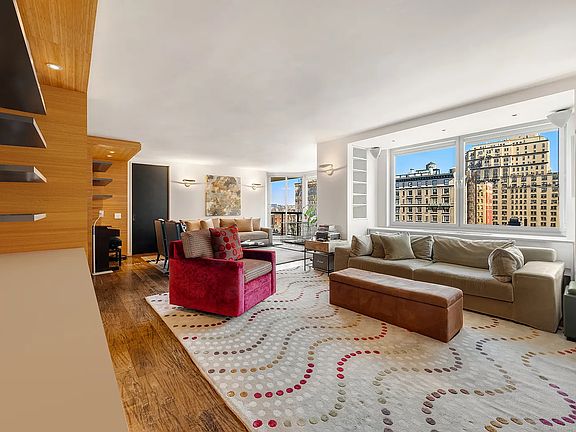 4th image of 250 W 90th St