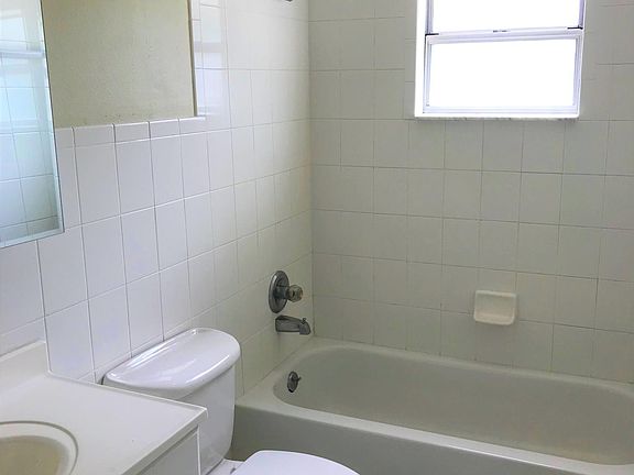 4th image of 809 Hope Ave
