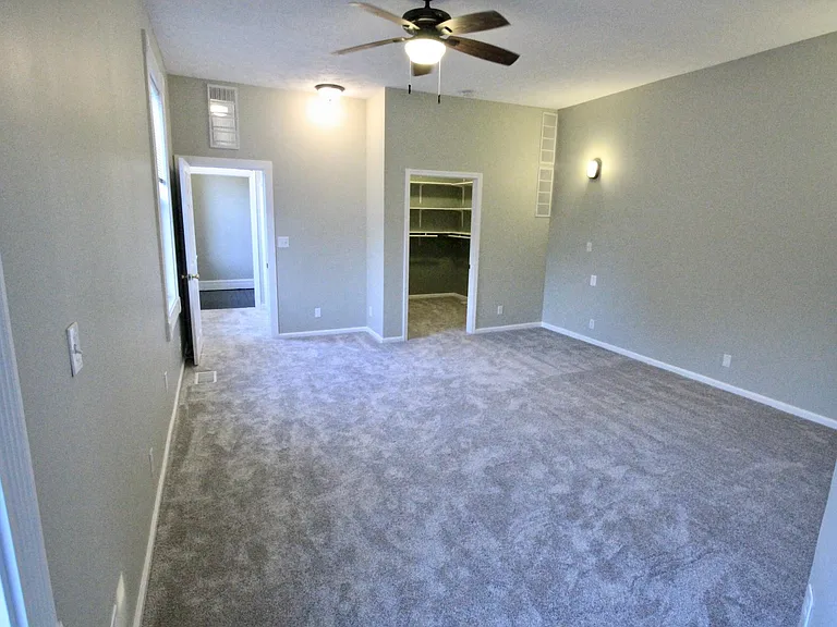 4536 Leo St — Photo 16