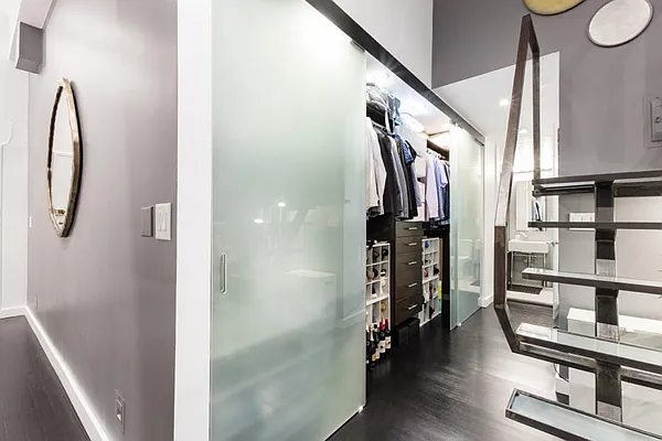 Rented by SERHANT. | media 14