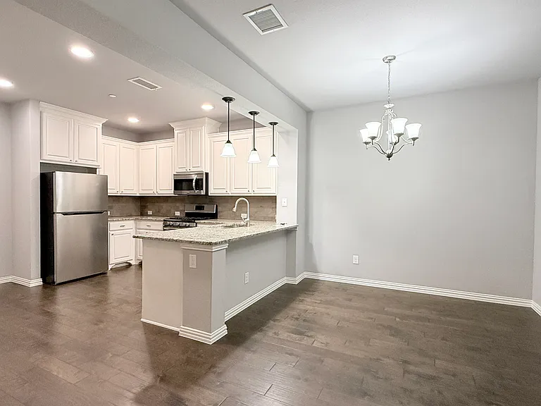 4225 Blackjack Oak Dr — Photo 23