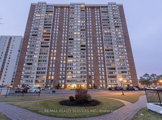 18 Knightsbridge Rd #304, Brampton, ON L6T3X5