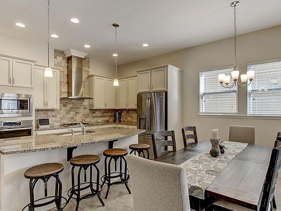 4th image of 89 Southern Oak Dr