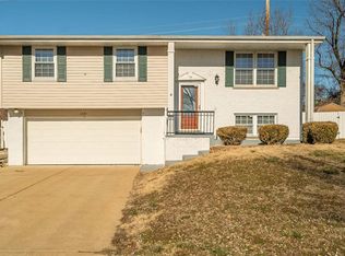 1229 Redwood Dr, Waynesville, MO 63010