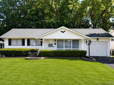 8341 Buddie Dr, Hazelwood, MO, 63042