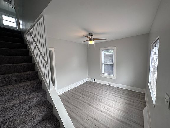 5th image of 515 Spear Way