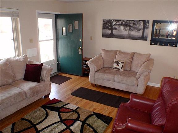 2nd image of 118 Junedale Dr