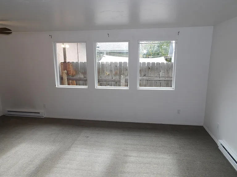 2921 Woodside Blvd — Photo 6