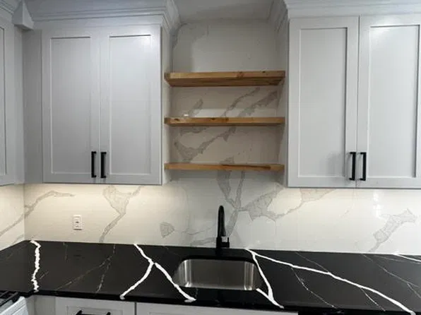 40 E 15th St APT 2F, Bayonne, NJ 07002
