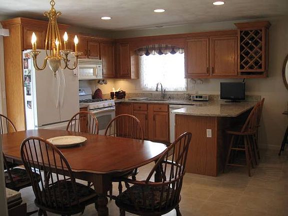 3rd image of 30 Ironwood Ln