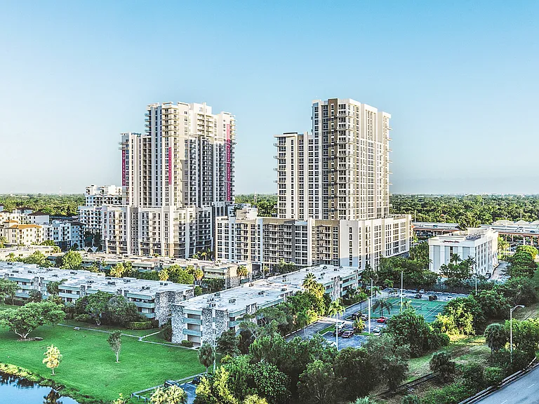 The Palmer Dadeland Apartments East — Photo 1