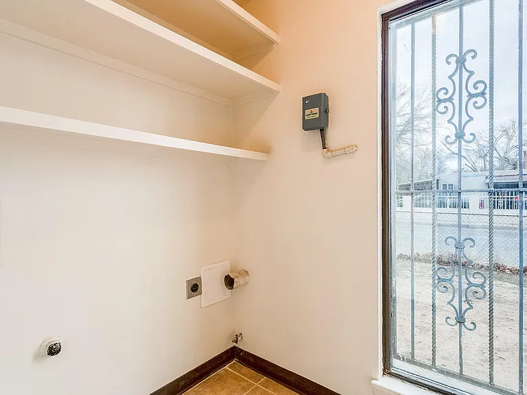 157 Sunset Pl SW — Photo 8