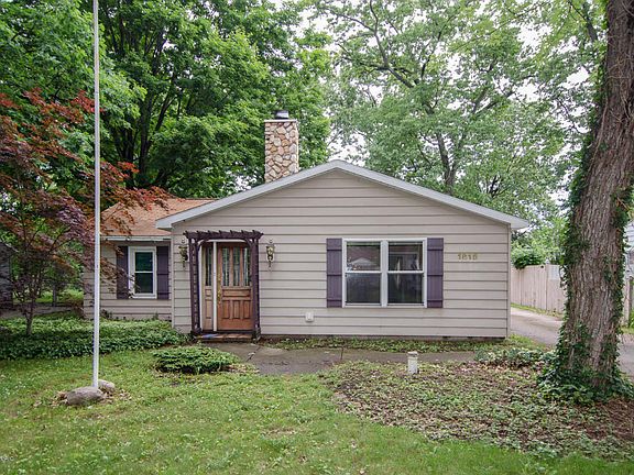 2nd image of 1815 Miller Dr