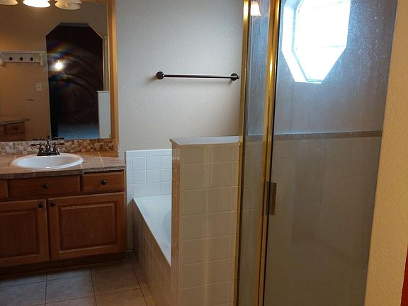 property_10-2019_MBathroom_04302020