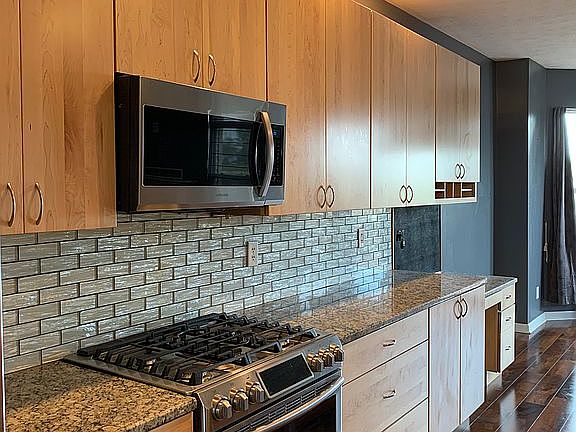5th image of 814 Harvest Lake Dr
