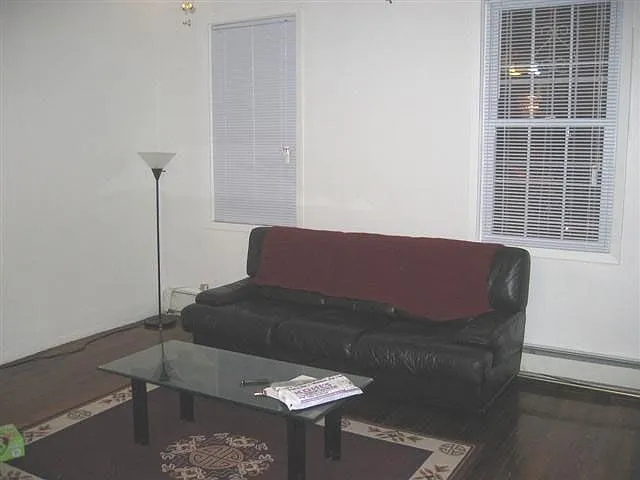 1st Fl Livingroom