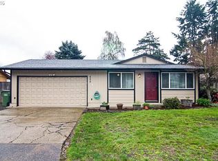 625 SE Locust St, Dundee, OR 97115