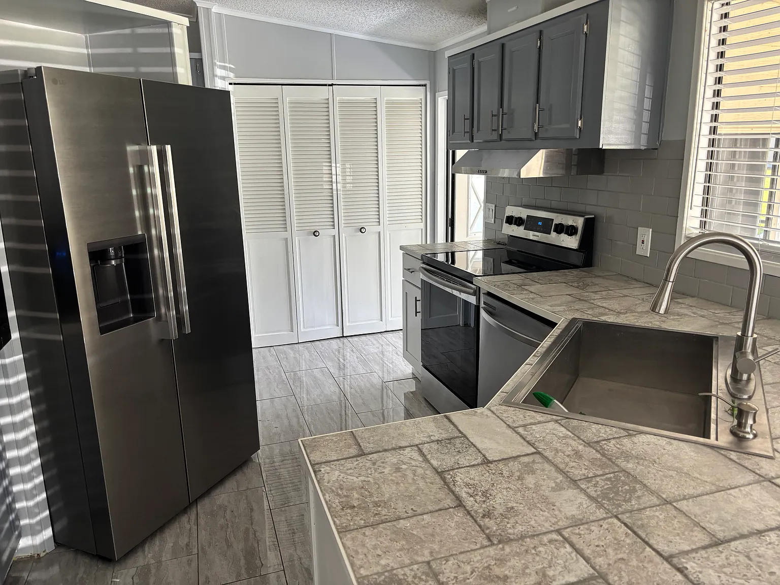 2 bed, 1232 sqft, $1,750 — Photo 4