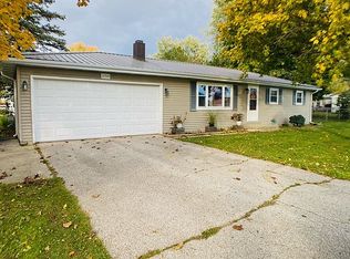 139 Lewis Rd, Freeland, MI 48623