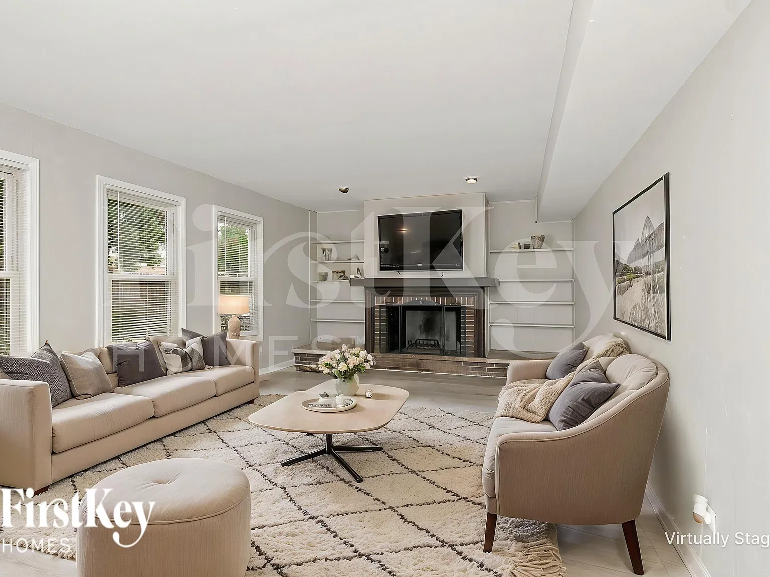 4 bed, 2.0 bath, 2500 sqft, $2,755 — Photo 4